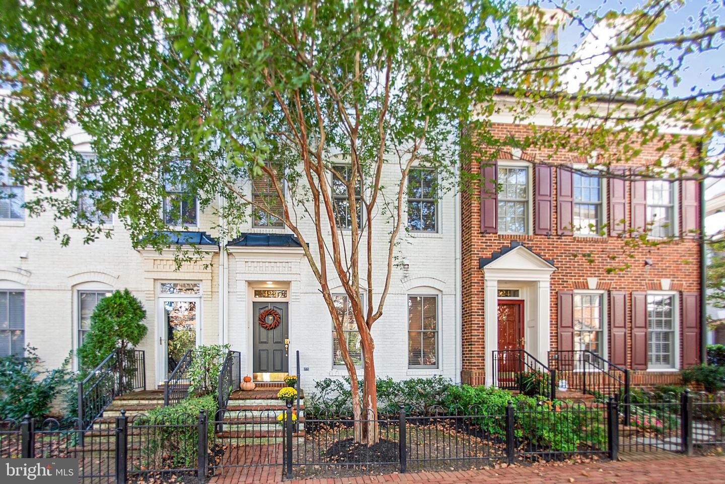 Property Photo:  422 Euille Street  VA 22314 