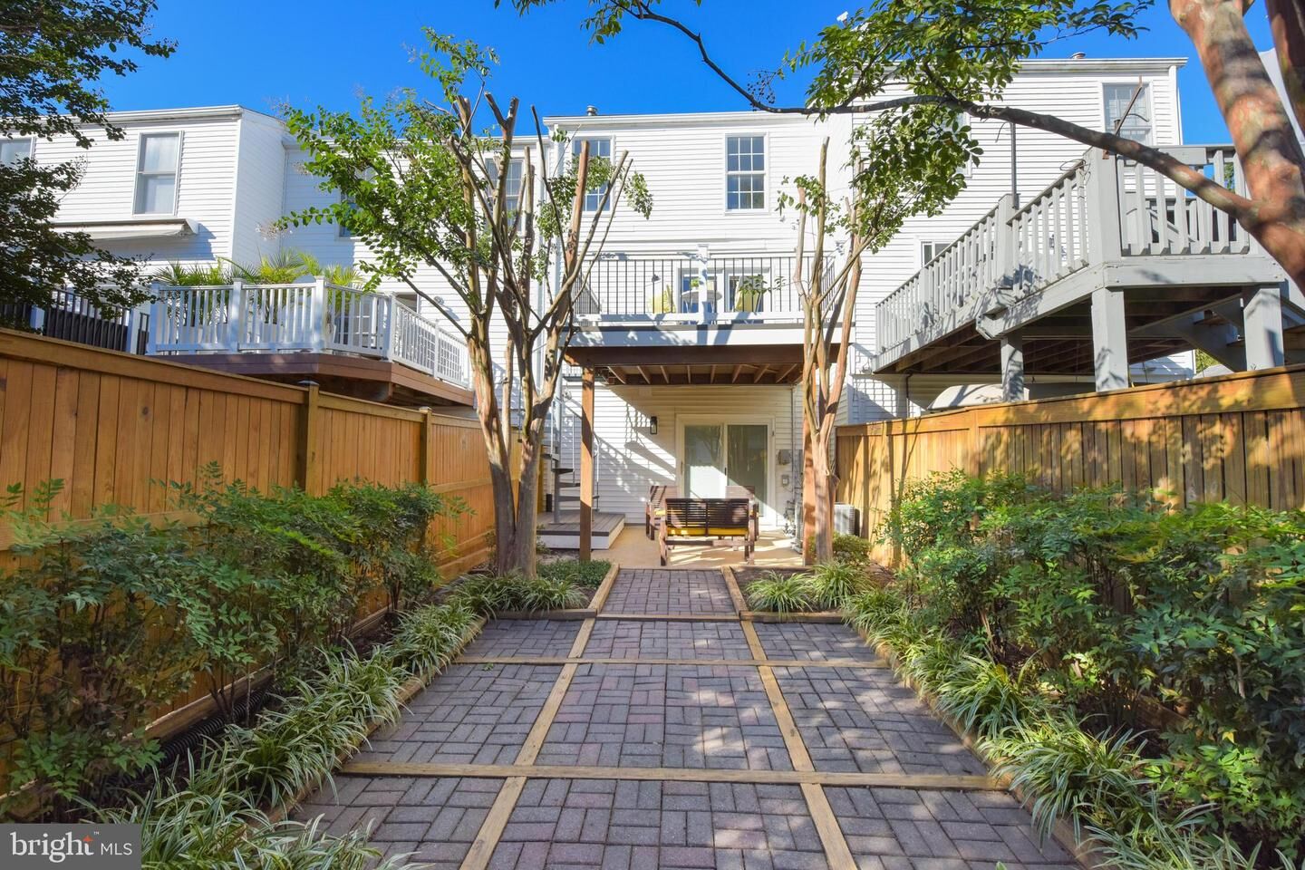 Property Photo: 403 Nelson Avenue E VA 22301