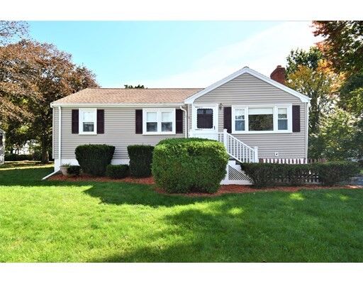 Property Photo:  13 Carson Rd  MA 01801 