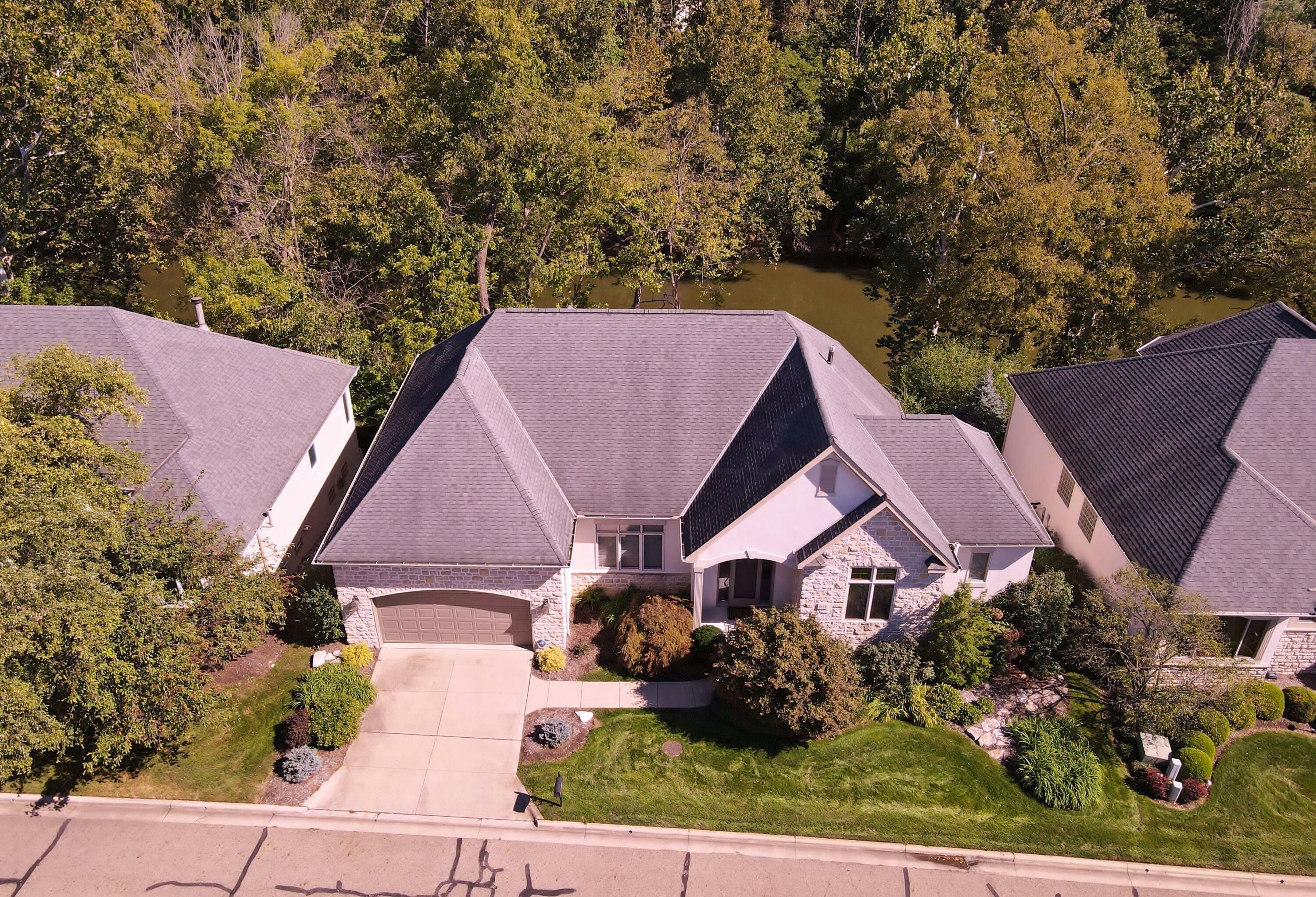 Property Photo: 1936 Lake Shore Drive OH 43204