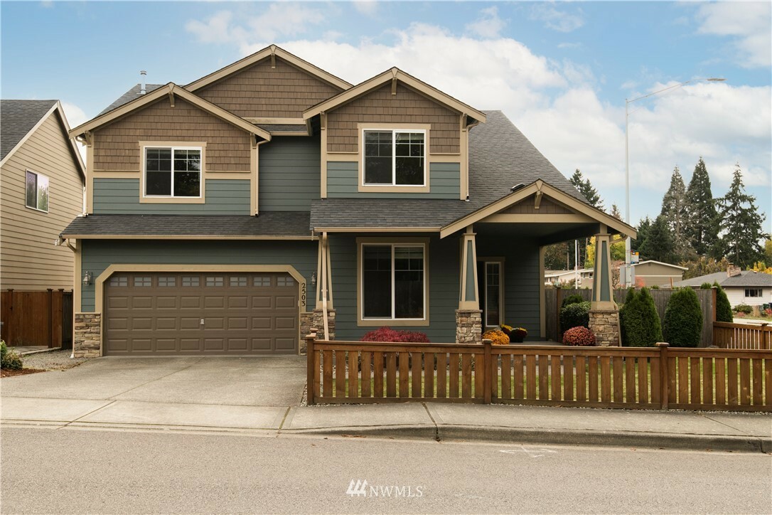 Property Photo:  2503 NE 23nd Street  WA 98056 