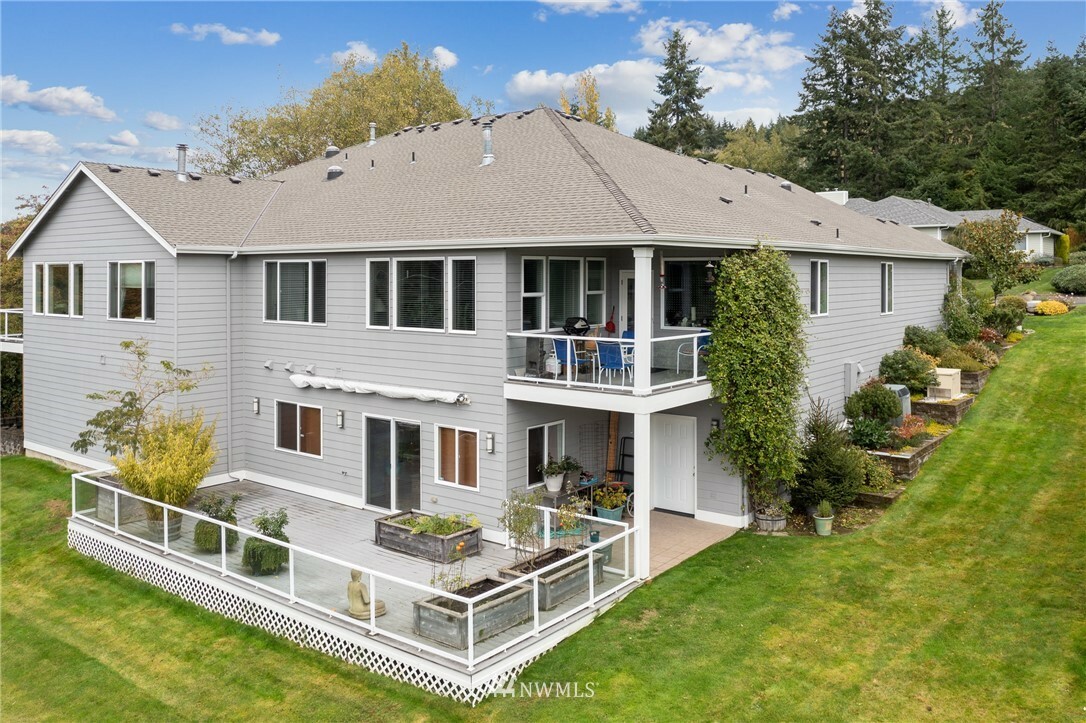 Property Photo:  9514 31st Avenue Ct NW 4-B  WA 98332 