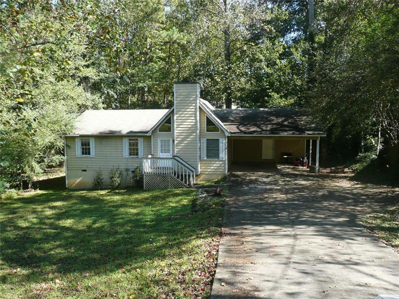 Property Photo: 6263 Oakleaf Drive GA 30542