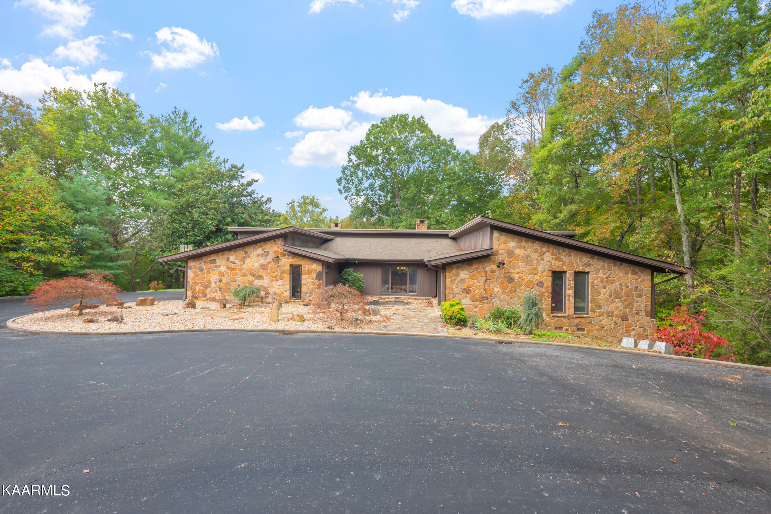 Property Photo:  140 W Hills Court  TN 37748 