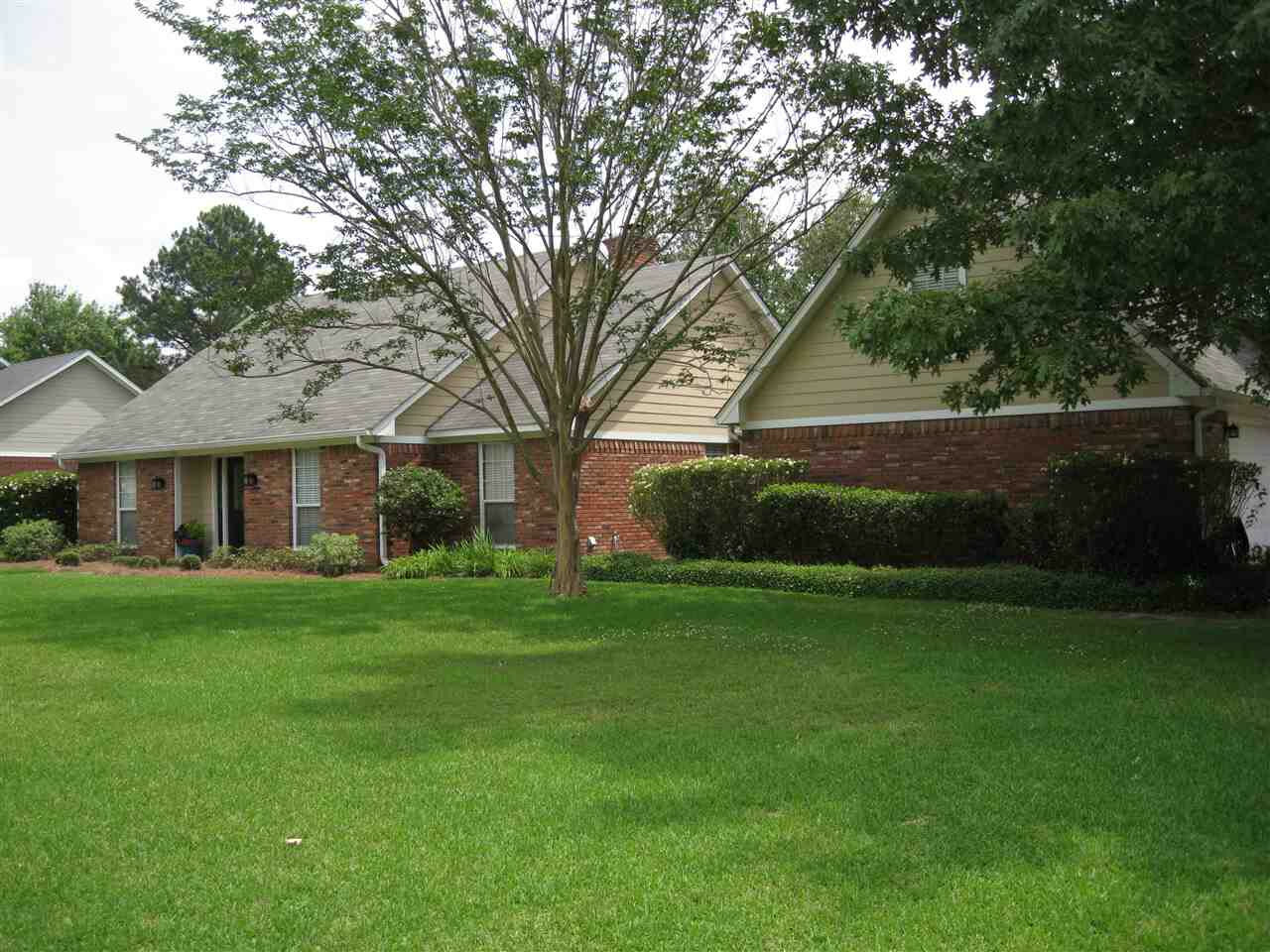 Property Photo:  100 Woodland Drive  MS 39110 