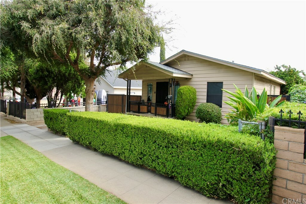 Property Photo:  305 S Joy Street  CA 92879 