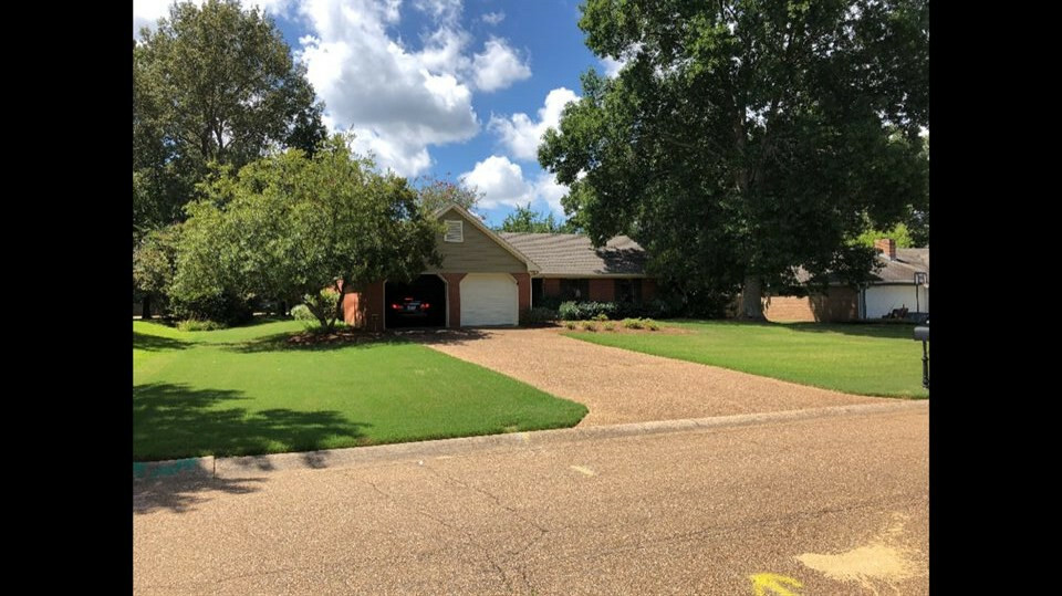 Property Photo:  215 Timbermill Drive  MS 39110 