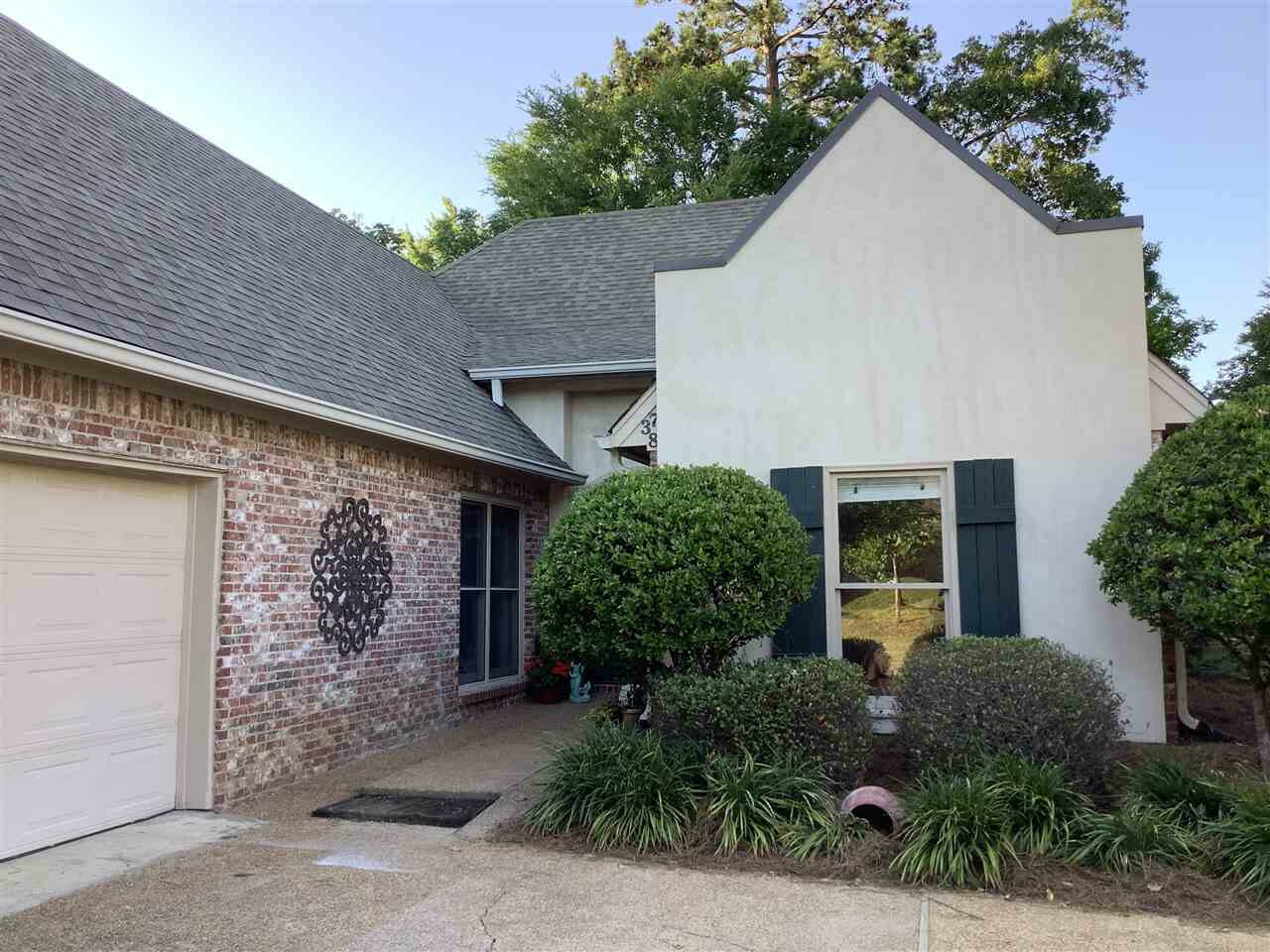 Property Photo:  738 Versailles Drive  MS 39157 