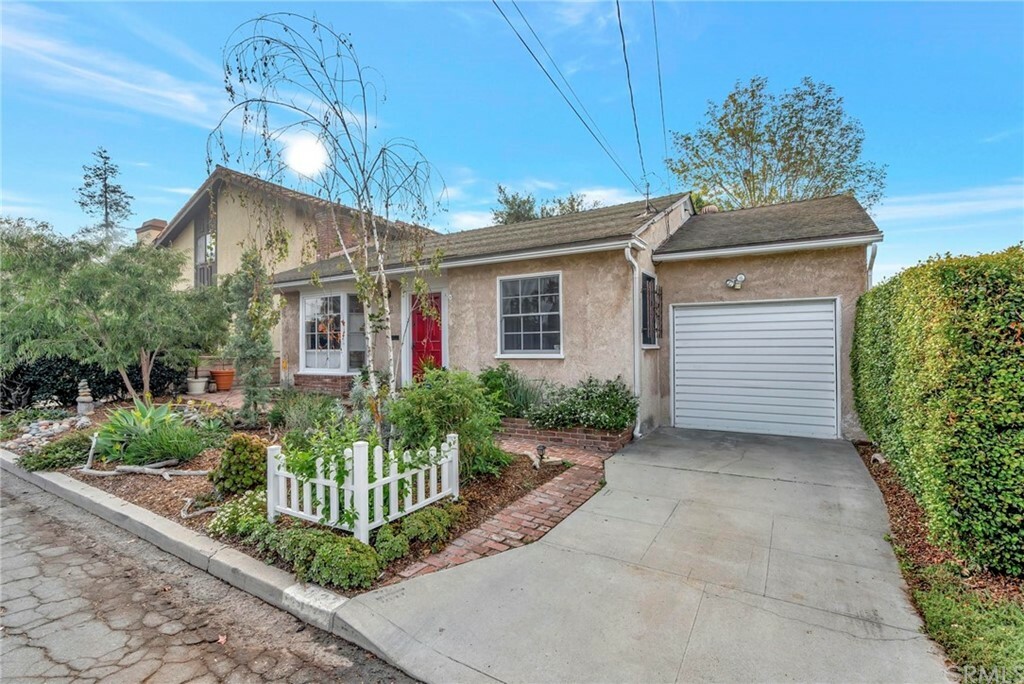 Property Photo: 4822 E 14th Street CA 90804