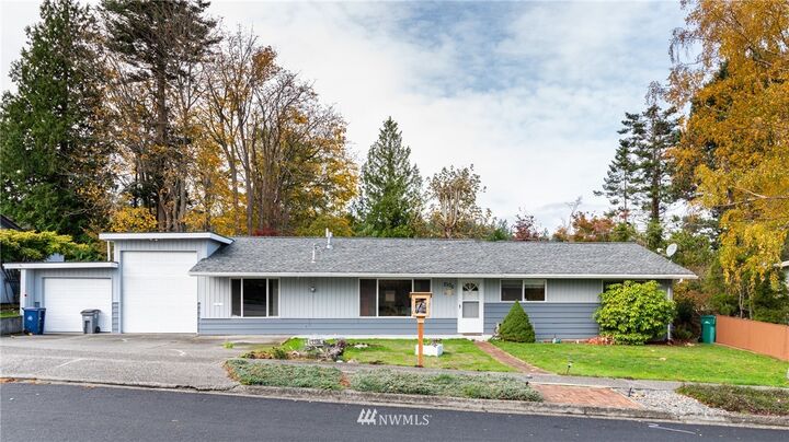 2106 E Avenue  Anacortes WA 98221 photo