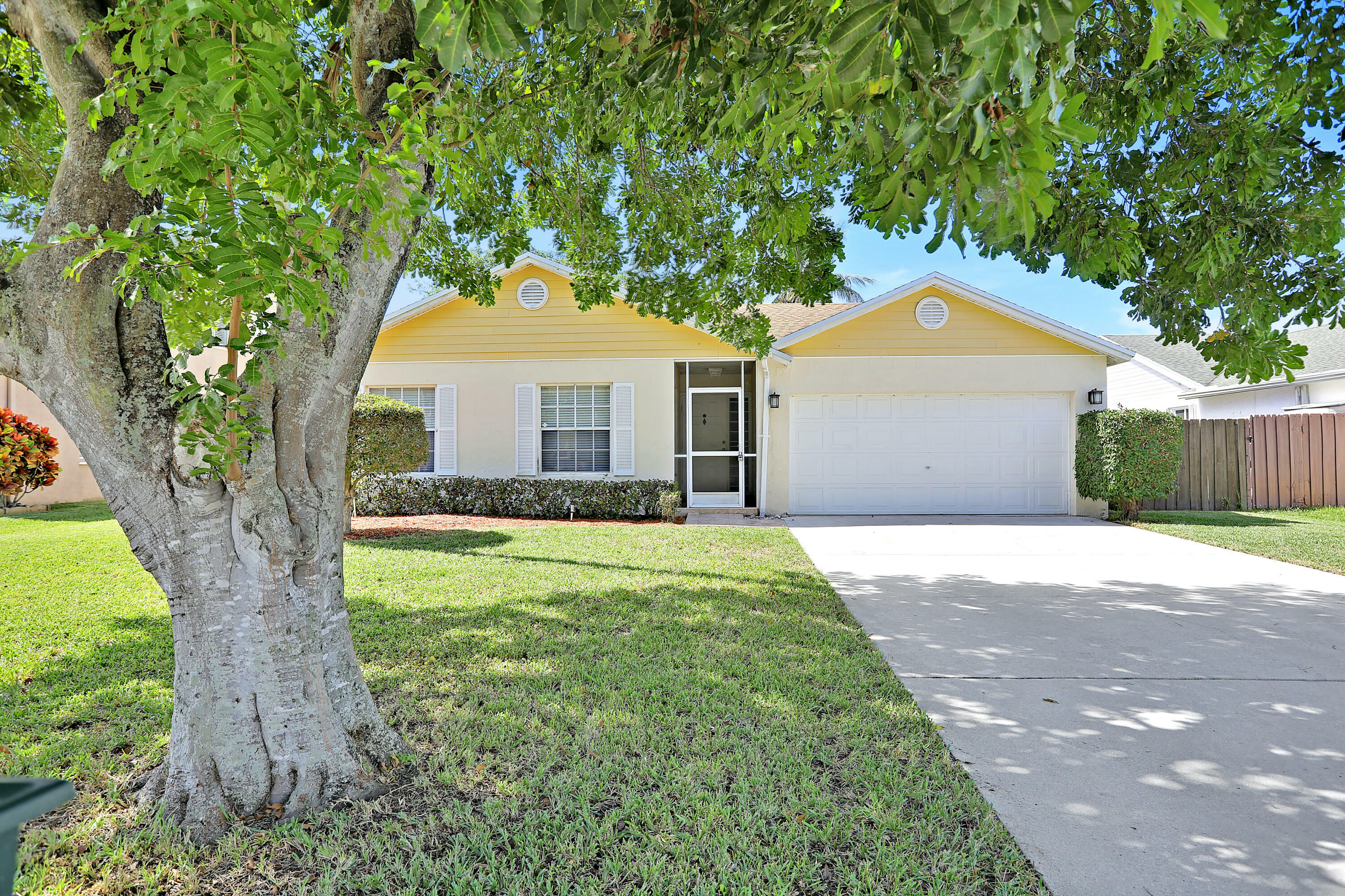 Property Photo:  9645 Arbor Meadow Drive  FL 33437 