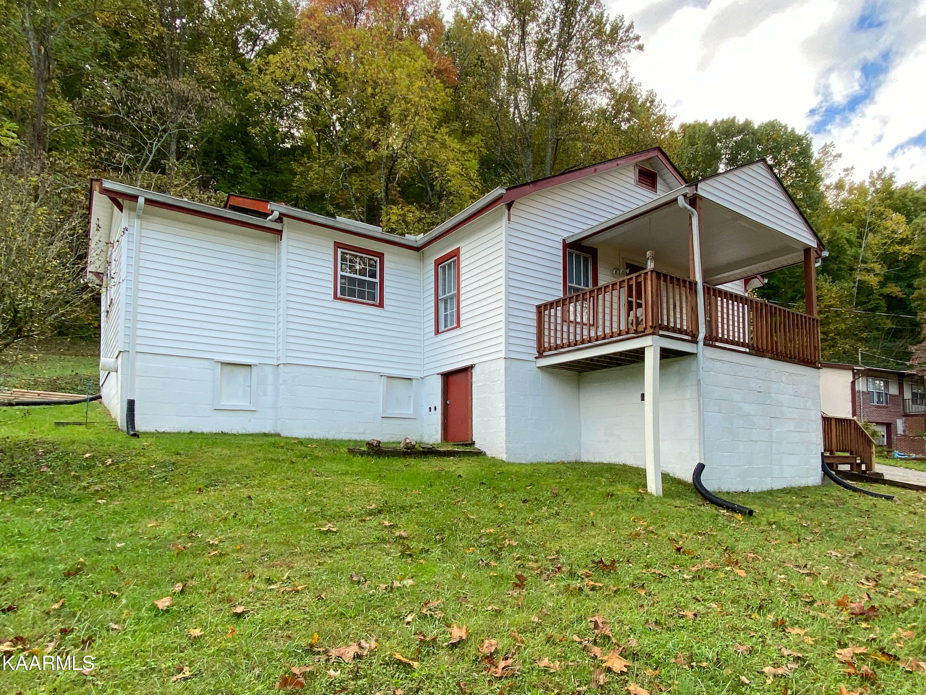 Property Photo:  2712 Rifle Range Rd  TN 37918 