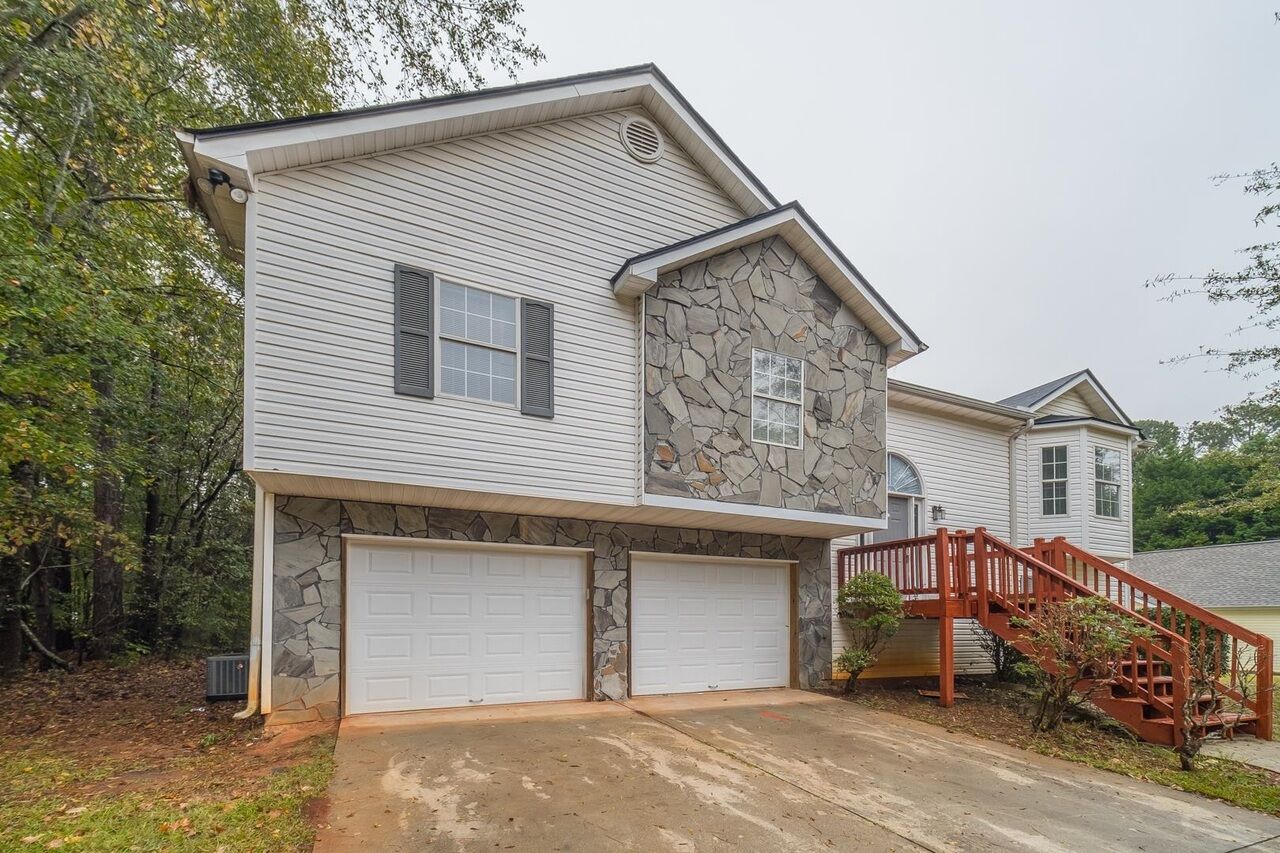 Property Photo: 4003 Hemingway Drive GA 30656