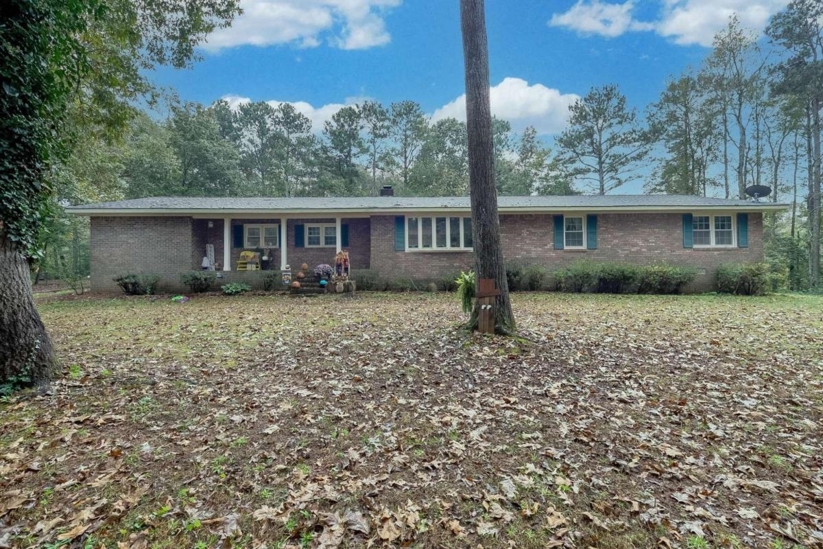 Property Photo:  4650 Sewell Drive  GA 30028 