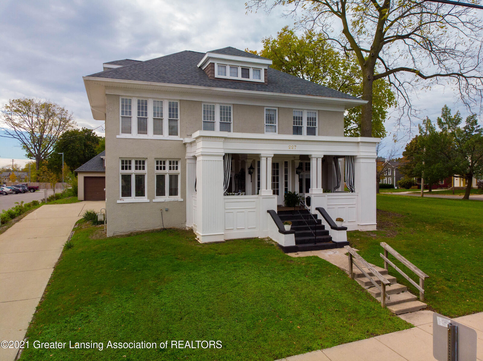 Property Photo:  227 N Sycamore Street  MI 48933 
