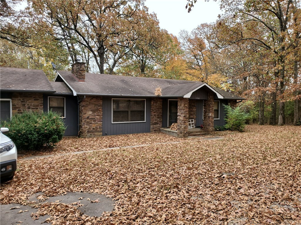 Property Photo:  3988 S Butterfield Trail  AR 72701 