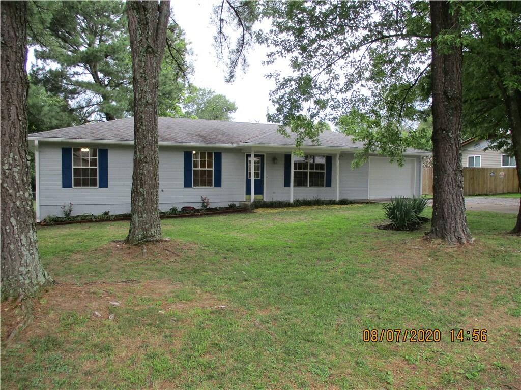 Property Photo:  2880 Oak Hill Street  AR 72761 