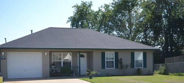 Property Photo:  1301 Brentwood Lane  AR 72761 