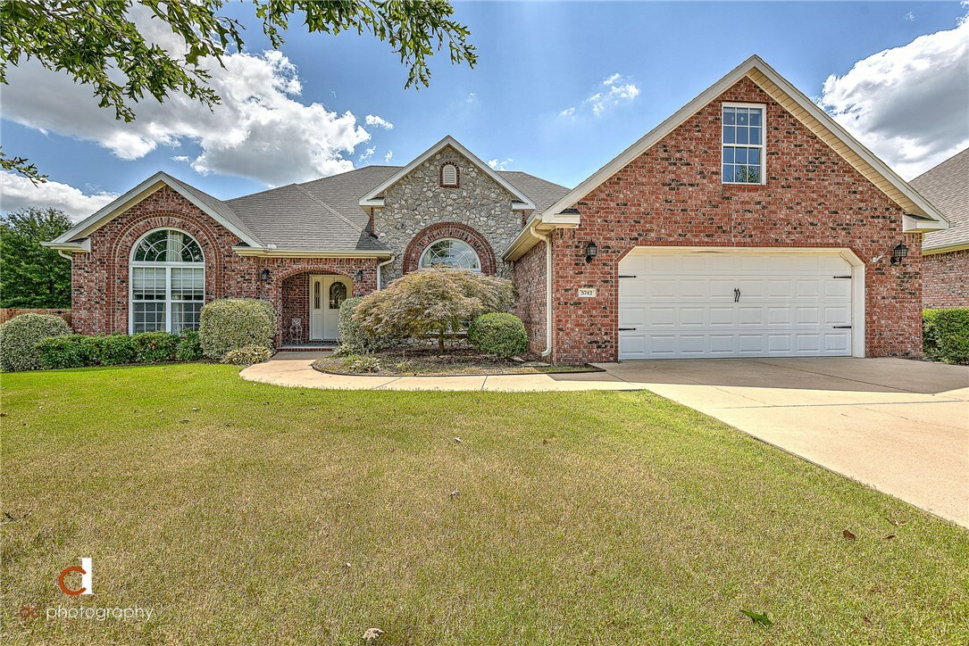 Property Photo:  5742 W Cobbler Place  AR 72758 