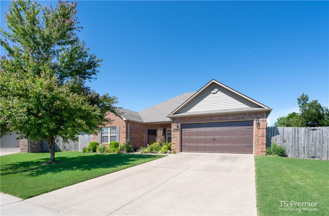 Property Photo:  6508 51st Street  AR 72758 
