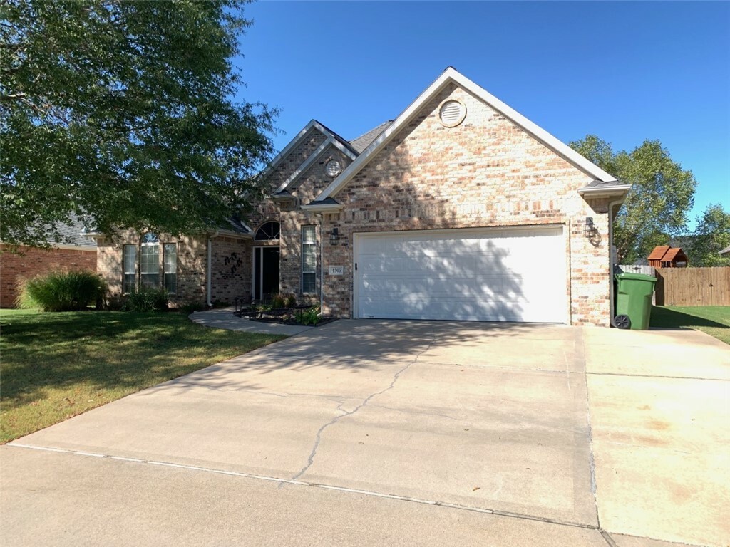 Property Photo:  4305 W Arlington Drive  AR 72758 