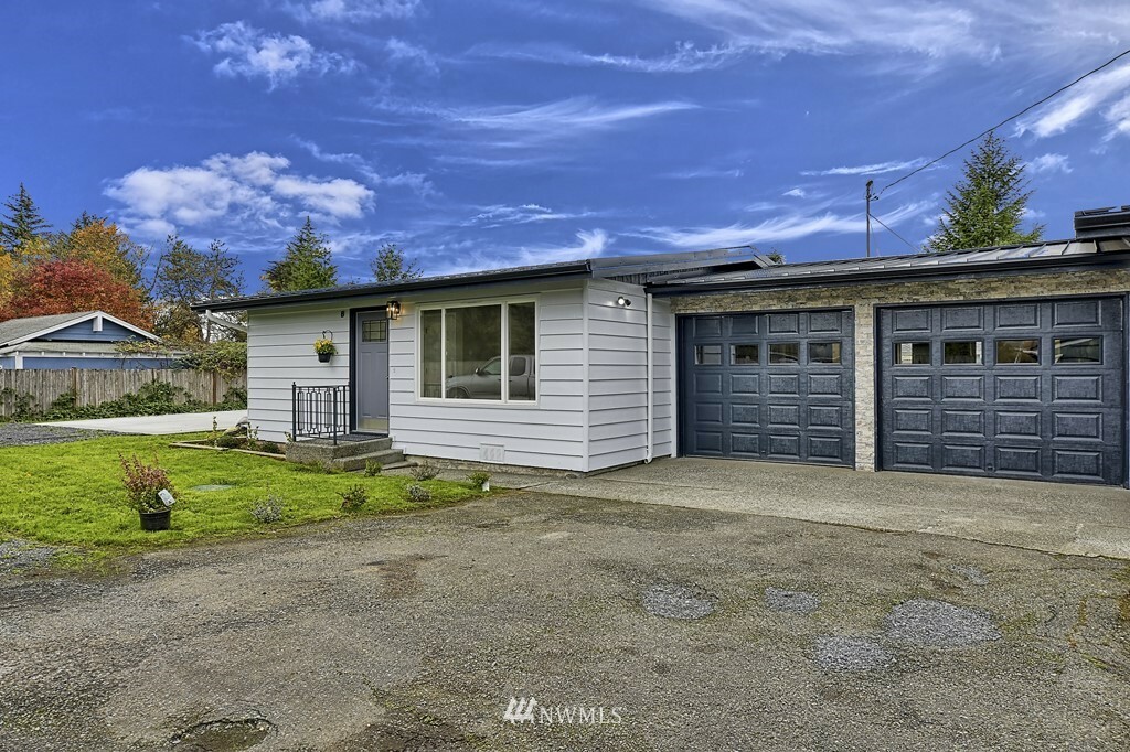 Property Photo:  650 North Street A/B  WA 98272 