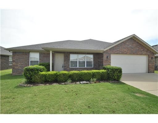 Property Photo: 1201 SW Cabriolet Street AR 72712