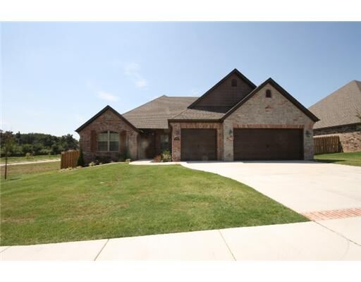 Property Photo: 3655 Dupont Avenue AR 72704