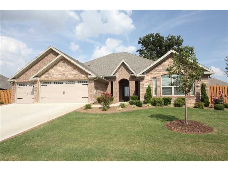 Property Photo:  2603 SW Brancliff Road  AR 72712 