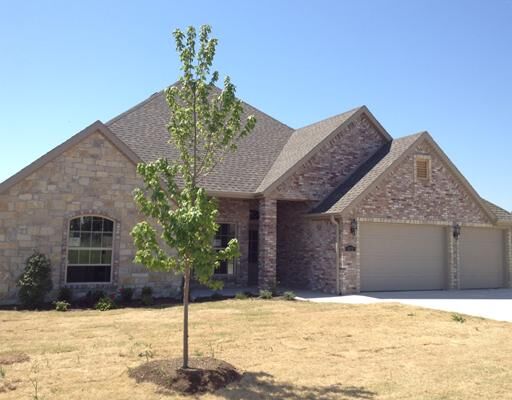 Property Photo: 4408 Meadow Oaks Drive AR 72758