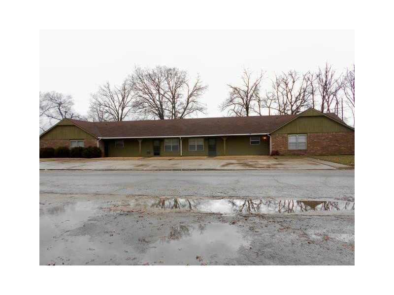 Property Photo:  1425-1503 W Rolling Oaks Drive  AR 72756 