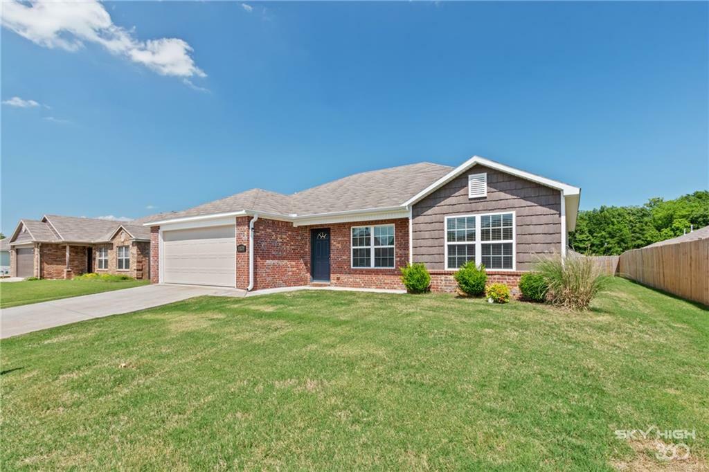 Property Photo:  1120 S Apollo Drive  AR 72701 