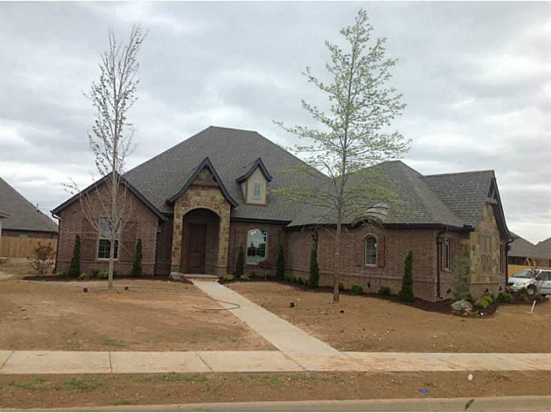 Property Photo: 3000 SW Mahogany Avenue AR 72712