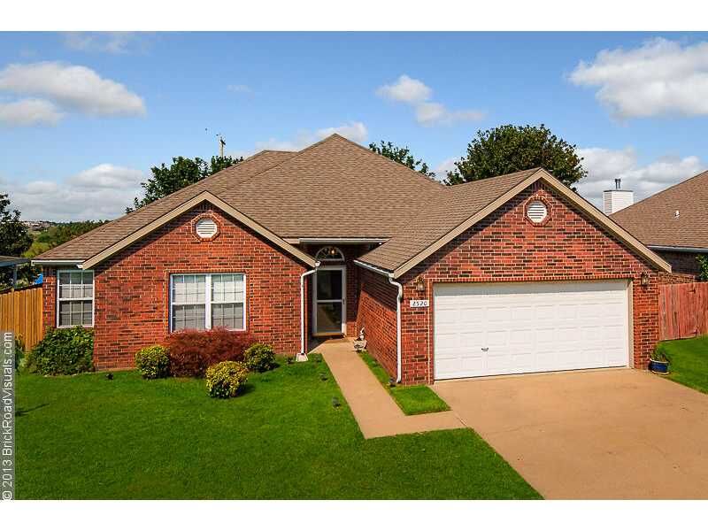 Property Photo: 2520 Persimmon Street AR 72764