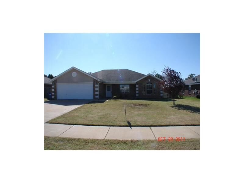 Property Photo: 2309 SW 17th Street AR 72712