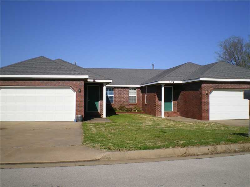 Property Photo:  109 & 111 Bois D' Arc Street  AR 72730 