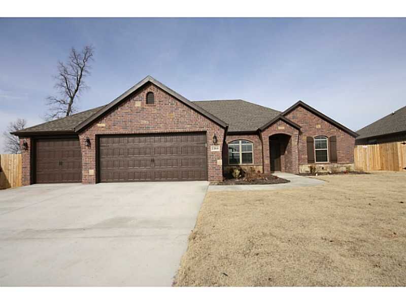 Property Photo: 1304 SW Starry Sky Boulevard AR 72712