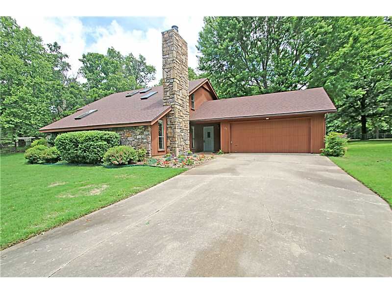 Property Photo:  908 Kings Drive  AR 72712 