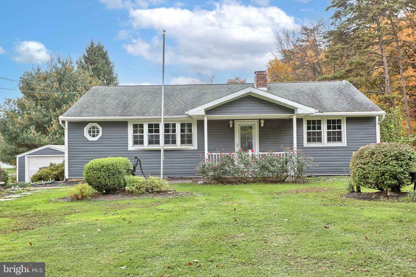 Property Photo:  1151 Flowers Lane  PA 17053 