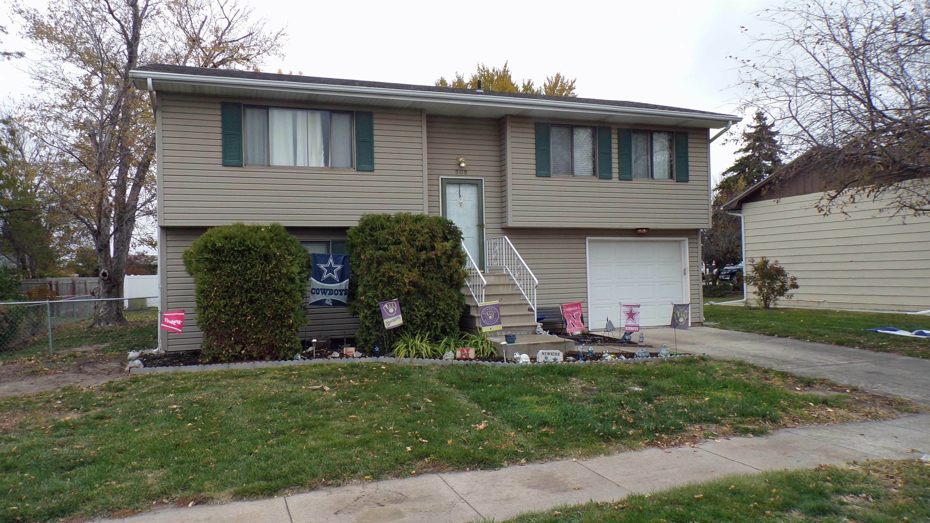 Property Photo:  508 27th Street  NE 68601 