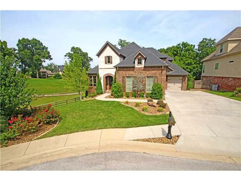 Property Photo: 5501 S Chadwick Drive AR 72758