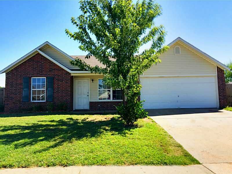 Property Photo:  1168 S Sherman Avenue  AR 72701 