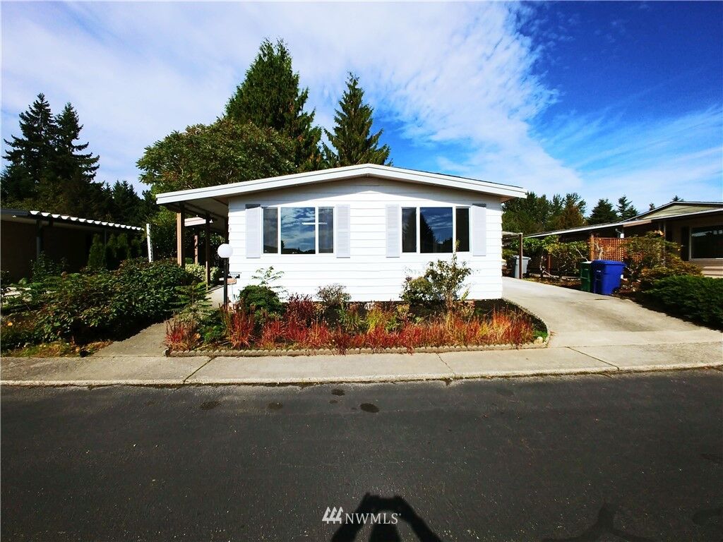 Property Photo:  201 Union Avenue SE 86  WA 98059 