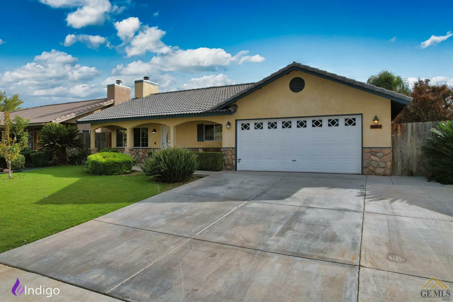 Property Photo:  6403 Bama Rose Court  CA 93308 