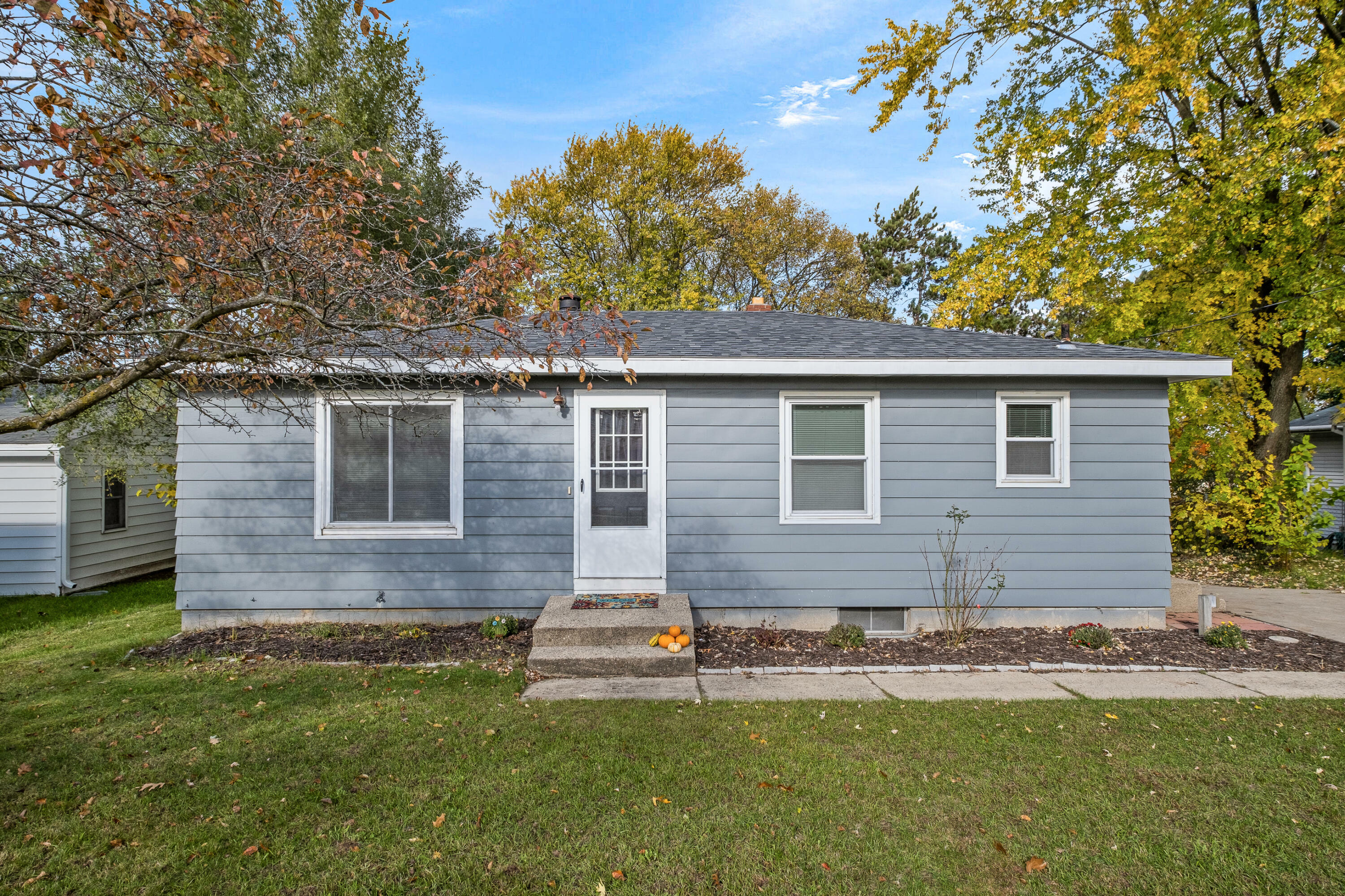 861 Barbara Street NW  Walker MI 49544 photo