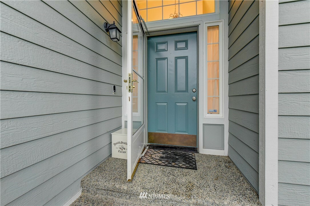 Property Photo:  10702 27th Drive SE  WA 98208 