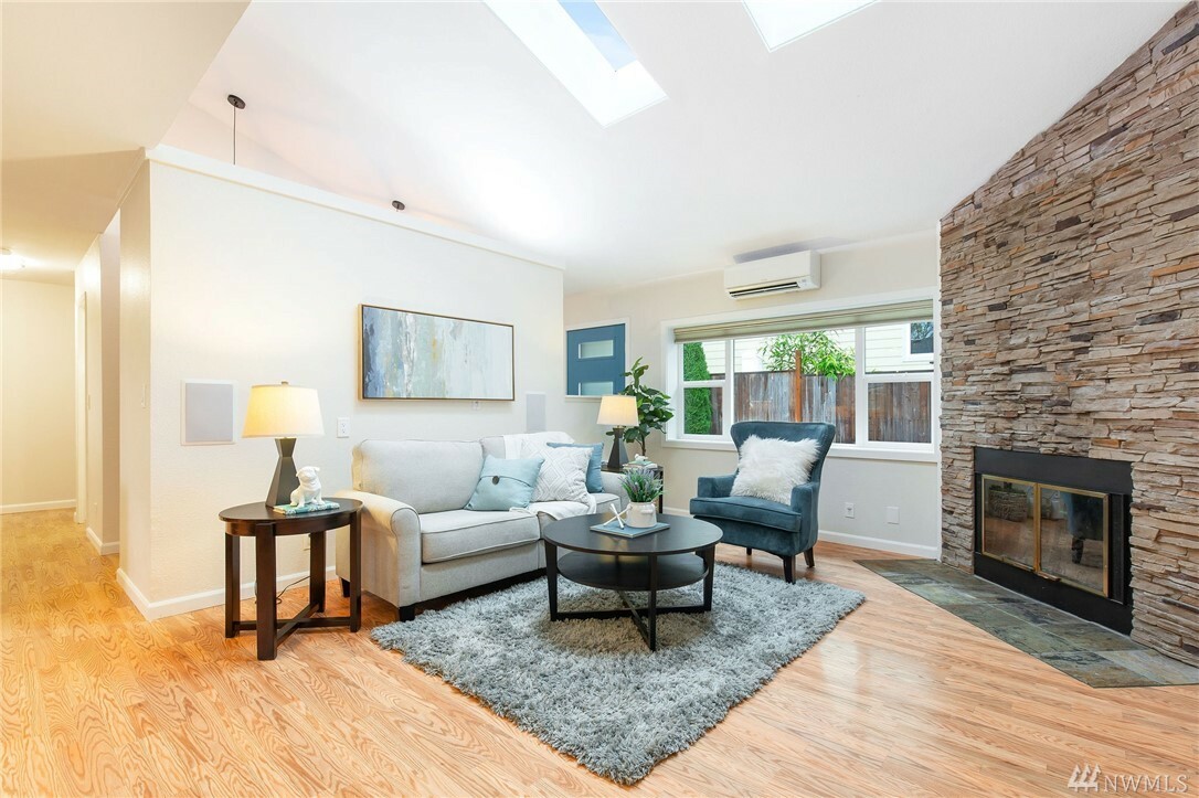 Property Photo:  1295 SW Orchard St  WA 98106 