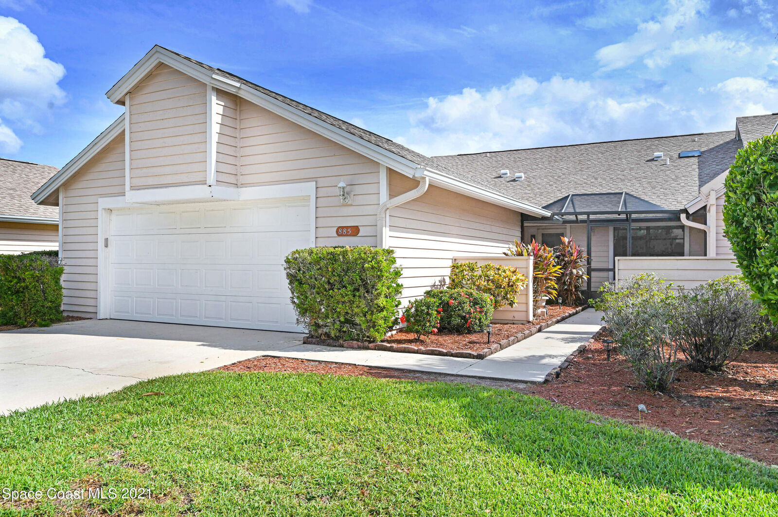 Property Photo: 885 Ridge Lake Drive FL 32940