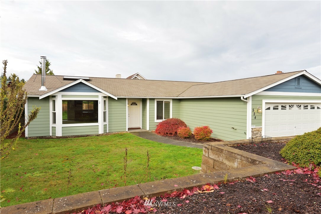 Property Photo:  524 Golf Course Road  WA 98362 