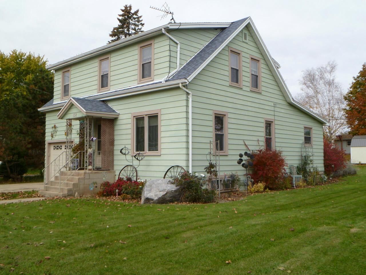 Property Photo:  132 Burchard St  WI 53916 